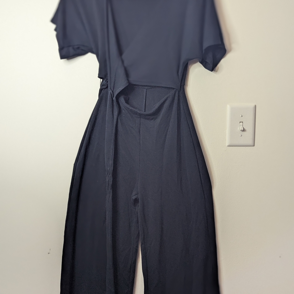 Bershka Women's Classic Black Cropped Jumpsuit With Front Cutout Detail